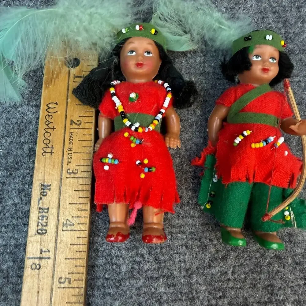 Vintage Native American Indian Dolls Set Feather Beaded Costume Display